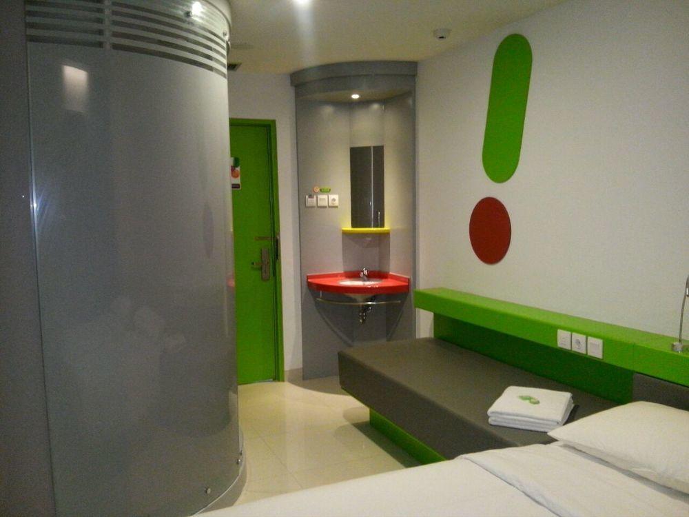 Urban Styles Hitz Kuta Hotel Kuta  Exterior photo