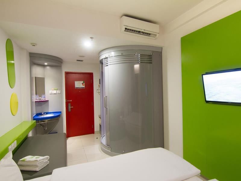 Urban Styles Hitz Kuta Hotel Kuta  Exterior photo