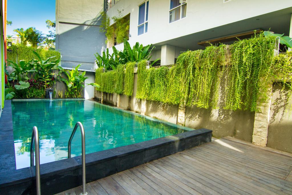 Urban Styles Hitz Kuta Hotel Kuta  Exterior photo