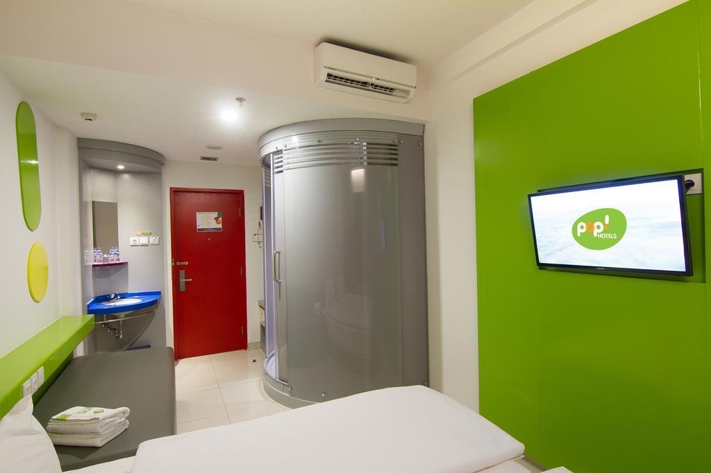 Urban Styles Hitz Kuta Hotel Kuta  Exterior photo
