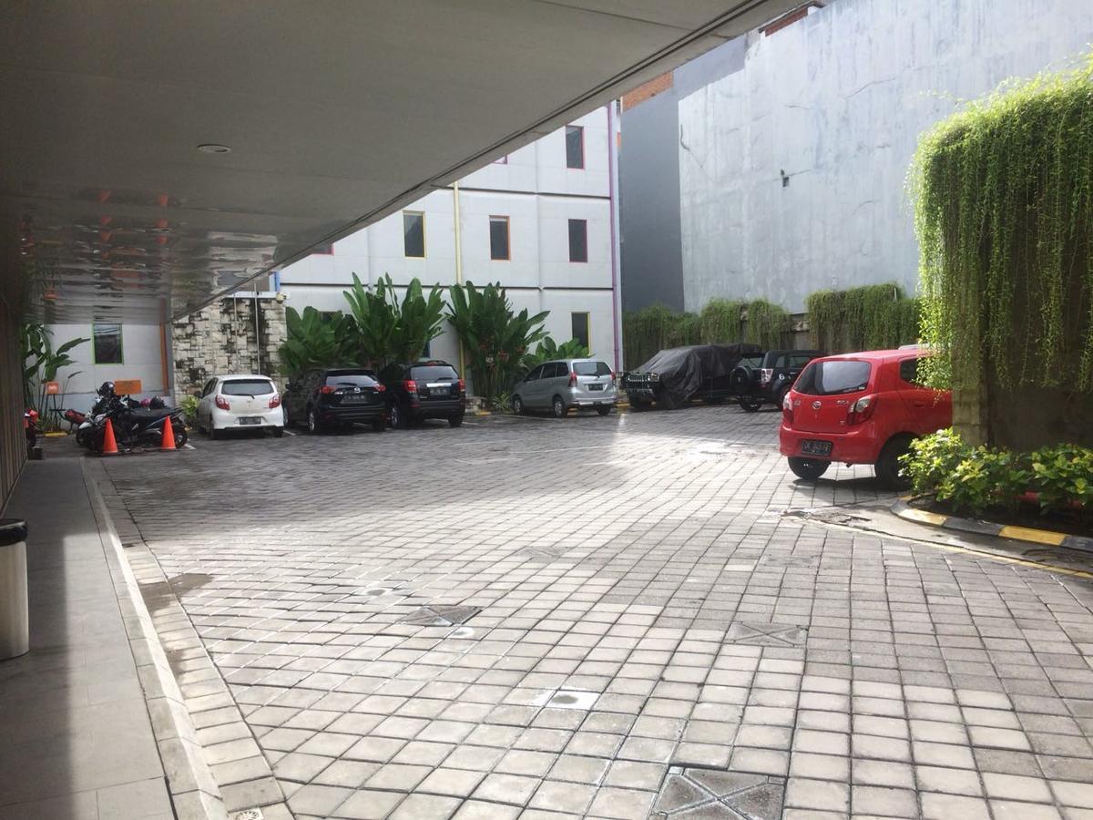 Urban Styles Hitz Kuta Hotel Kuta  Exterior photo