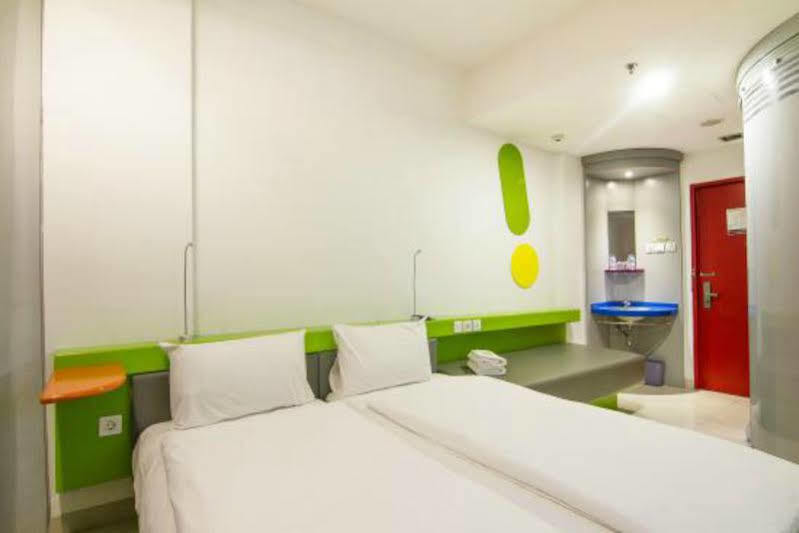 Urban Styles Hitz Kuta Hotel Kuta  Exterior photo